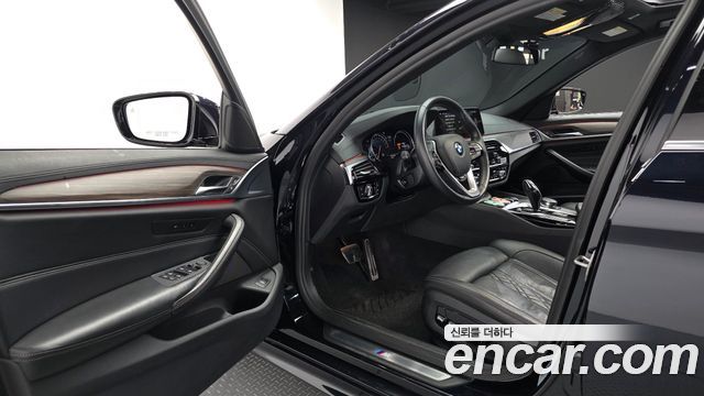 BMW 5 Series (G30) 530i xDrive M Sport Package Plus 2018 — фото 10