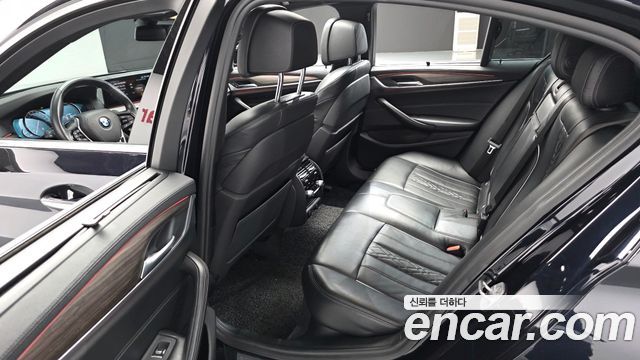 BMW 5 Series (G30) 530i xDrive M Sport Package Plus 2018 — фото 12