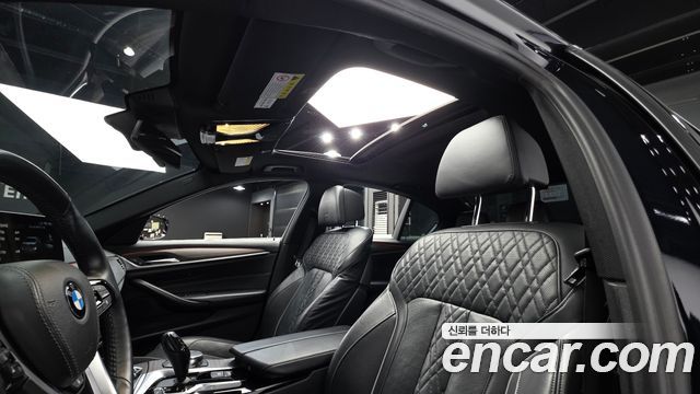 BMW 5 Series (G30) 530i xDrive M Sport Package Plus 2018 — фото 17