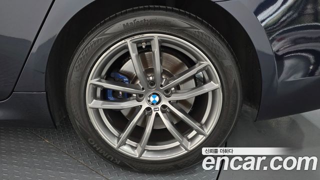 BMW 5 Series (G30) 530i xDrive M Sport Package Plus 2018 — фото 21