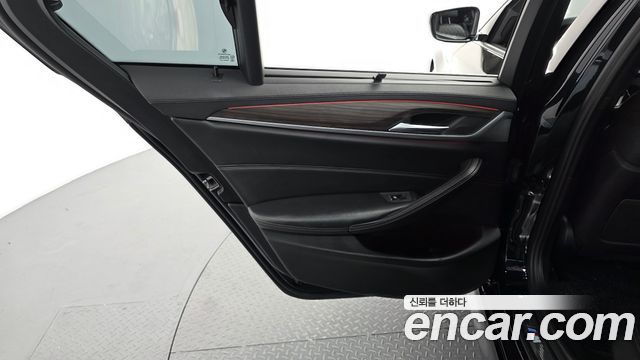 BMW 5 Series (G30) 530i xDrive M Sport Package Plus 2018 — фото 25