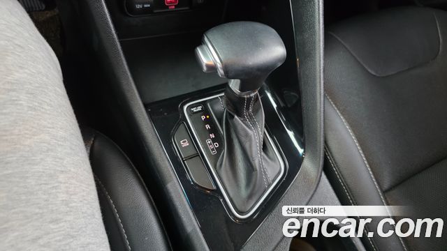 Kia Niro 1.6 HEV Prestige 2022 — фото 9