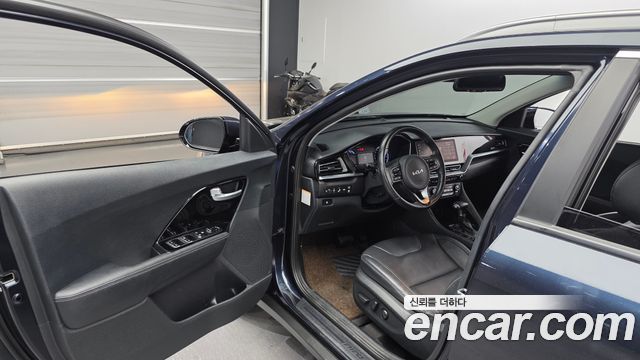 Kia Niro 1.6 HEV Prestige 2022 — фото 10