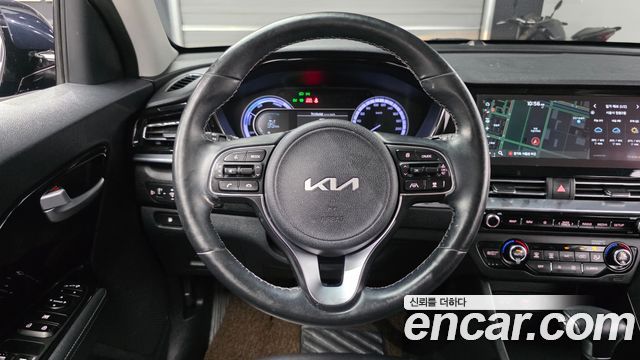 Kia Niro 1.6 HEV Prestige 2022 — фото 12