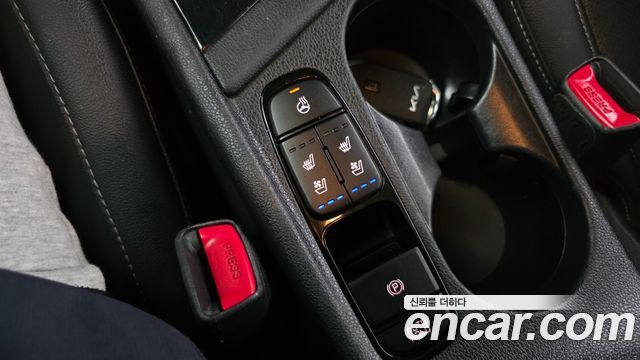 Kia Niro 1.6 HEV Prestige 2022 — фото 18