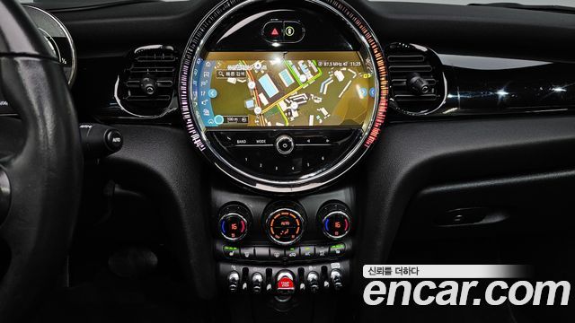 MINI Cooper Convertible Classic Third Generation 2024 — фото 13
