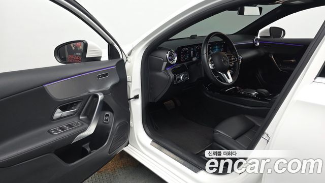 Mercedes-Benz A-Class (W177) A220 Sedan 2022 — фото 10