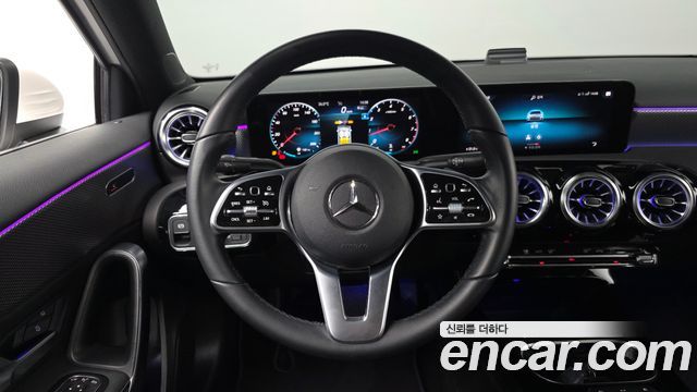 Mercedes-Benz A-Class (W177) A220 Sedan 2022 — фото 14