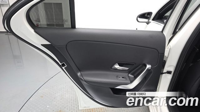 Mercedes-Benz A-Class (W177) A220 Sedan 2022 — фото 25