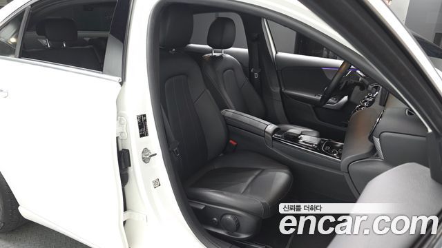Mercedes-Benz A-Class (W177) A220 Sedan 2022 — фото 26