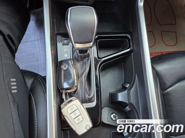 KG Mobility (SsangYong) Torres Gasoline 1.5 2WD Black Edition 2024 — фото 9