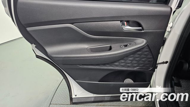 Hyundai Santa Fe Gasoline 2.5T 2WD Exclusive 2023 — фото 24