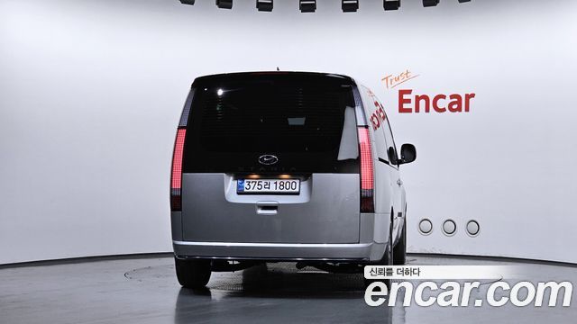Hyundai Staria Lounge 9-Seater Prestige 2023 — фото 4