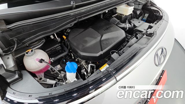 Hyundai Staria Lounge 9-Seater Prestige 2023 — фото 6