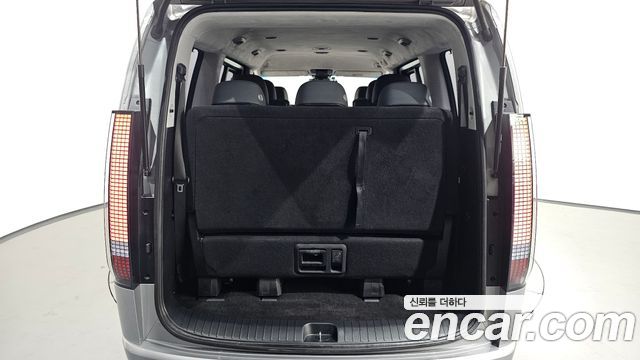 Hyundai Staria Lounge 9-Seater Prestige 2023 — фото 16