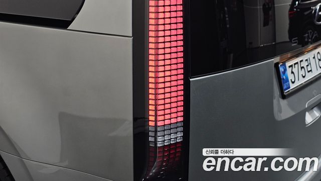 Hyundai Staria Lounge 9-Seater Prestige 2023 — фото 23