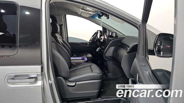Hyundai Staria Lounge 9-Seater Prestige 2023 — фото 26