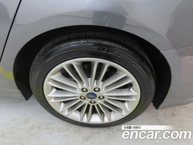 Ford Fusion 2.0 Ecobost 2nd 2014 — фото 24