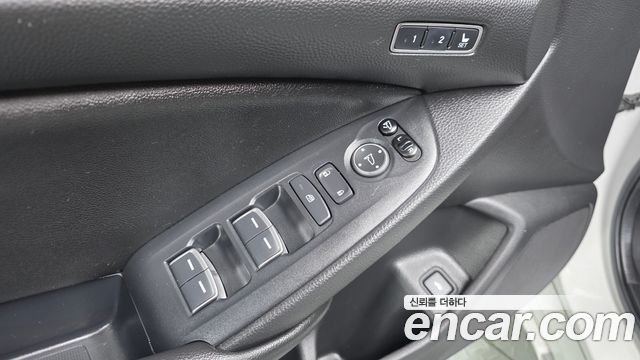 Honda Accord (X) 2.0 Hybrid Touring 2019 — фото 14