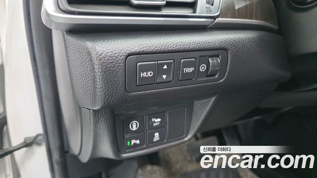 Honda Accord (X) 2.0 Hybrid Touring 2019 — фото 15