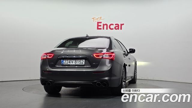 Maserati Ghibli 3.0S Q4 GranLusso 3rd 2020 — фото 4
