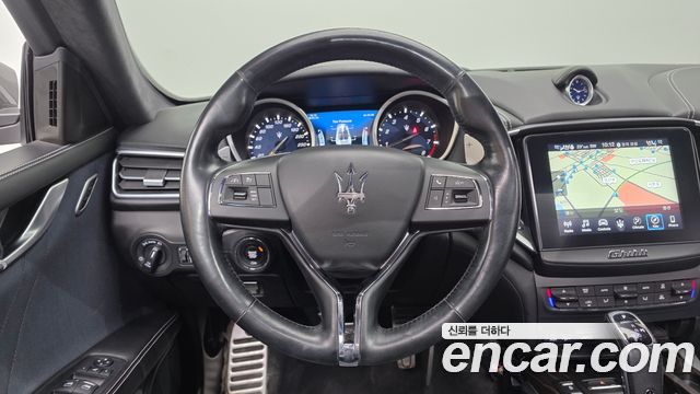 Maserati Ghibli 3.0S Q4 GranLusso 3rd 2020 — фото 14