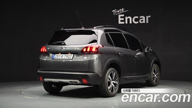 Peugeot 2008 1.5 BlueHDi GT Line 2019 — фото 2