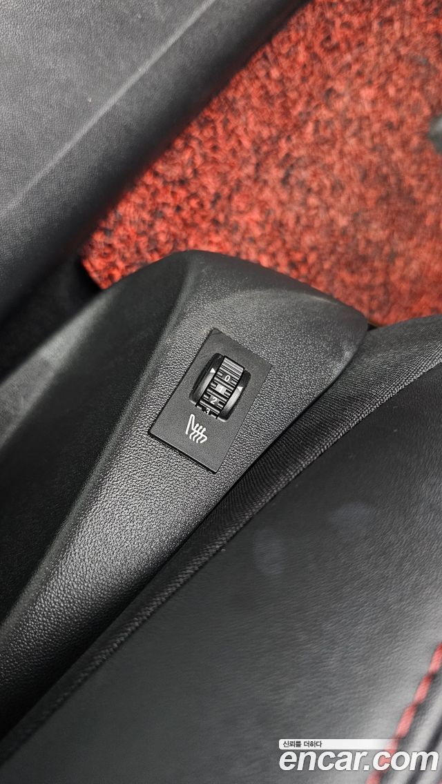 Peugeot 2008 1.5 BlueHDi GT Line 2019 — фото 30