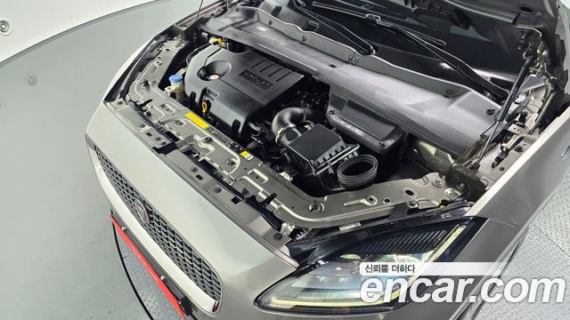Jaguar E-PACE D180 SE 2019 — фото 6