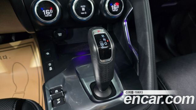 Jaguar E-PACE D180 SE 2019 — фото 9