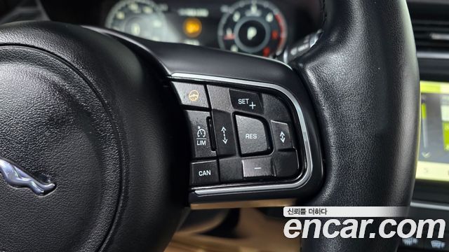 Jaguar E-PACE D180 SE 2019 — фото 21