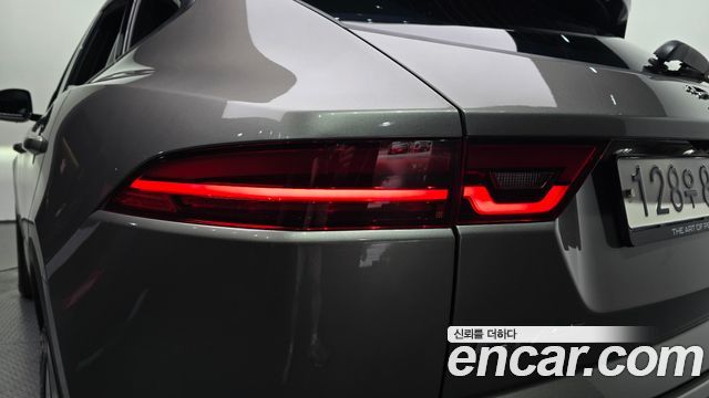 Jaguar E-PACE D180 SE 2019 — фото 29