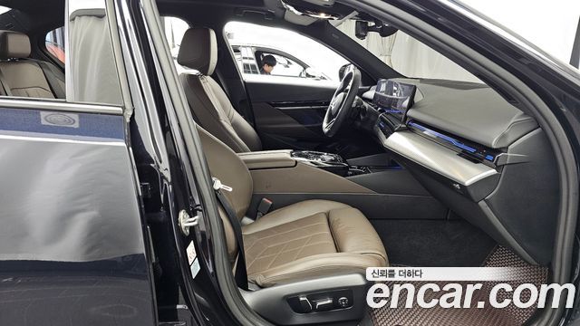 BMW 5 Series (G60) 523d M Sport 2024 — фото 11