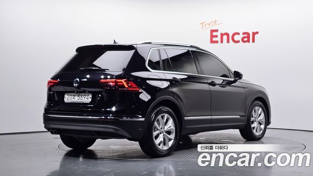 Volkswagen Tiguan (II) 2.0 TDI Premium 2018 — фото 2