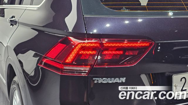 Volkswagen Tiguan (II) 2.0 TDI Premium 2018 — фото 23