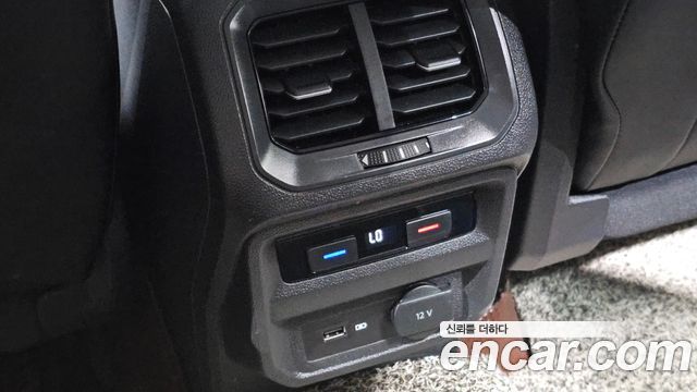 Volkswagen Tiguan (II) 2.0 TDI Premium 2018 — фото 28