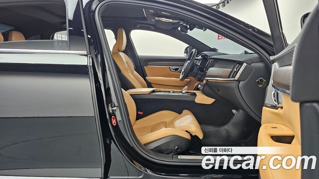 Volvo S90 B6 AWD Inscription 2022 — фото 32