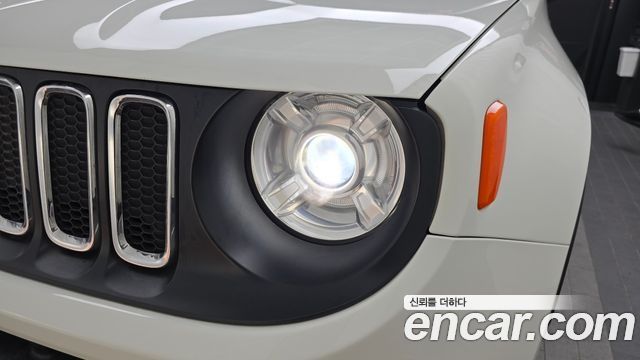 Jeep Renegade 2.4 Longitude High 2017 — фото 22