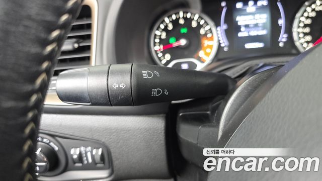 Jeep Renegade 2.4 Longitude High 2017 — фото 29