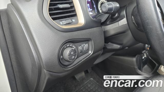 Jeep Renegade 2.4 Longitude High 2017 — фото 32