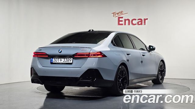 BMW 5 Series (G60) 520i Special Edition 2025 — фото 2