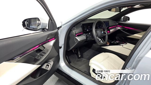 BMW 5 Series (G60) 520i Special Edition 2025 — фото 10