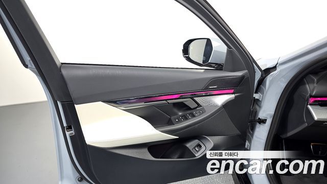 BMW 5 Series (G60) 520i Special Edition 2025 — фото 24