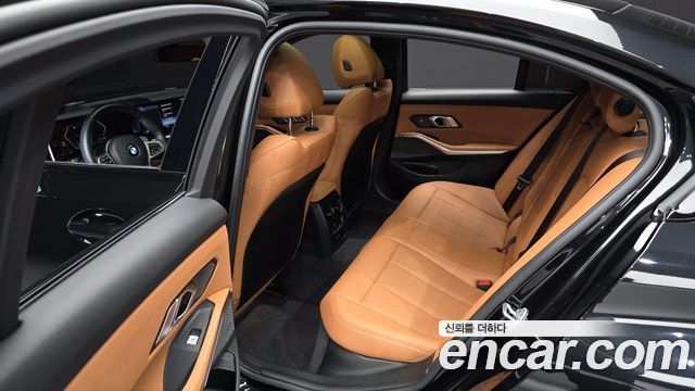 BMW 3 Series (G20) 320i M Sport 2024 — фото 16