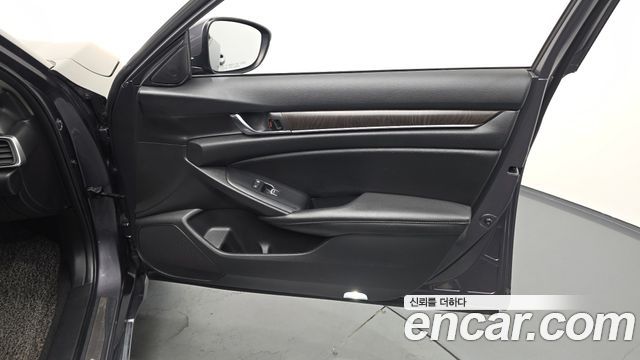 Honda Accord (X) 1.5 Turbo 2019 — фото 25