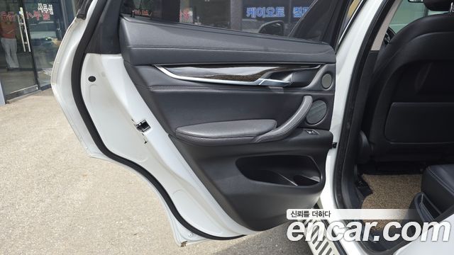 BMW X6 (F16) xDrive 30d 2018 — фото 25