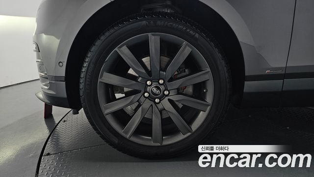 Land Rover Range Rover Velar 3.0 P380 R-Dynamic SE 2018 — фото 5