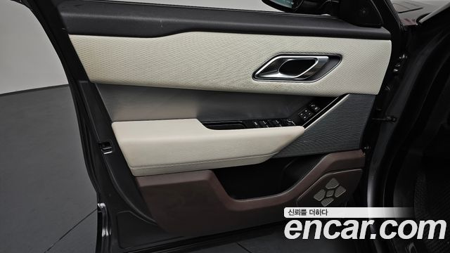 Land Rover Range Rover Velar 3.0 P380 R-Dynamic SE 2018 — фото 24