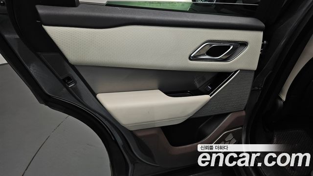 Land Rover Range Rover Velar 3.0 P380 R-Dynamic SE 2018 — фото 25