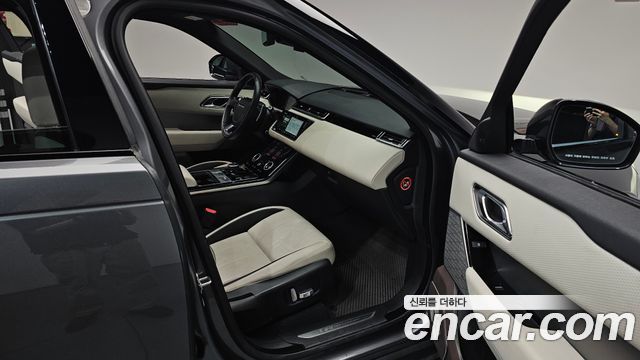 Land Rover Range Rover Velar 3.0 P380 R-Dynamic SE 2018 — фото 26